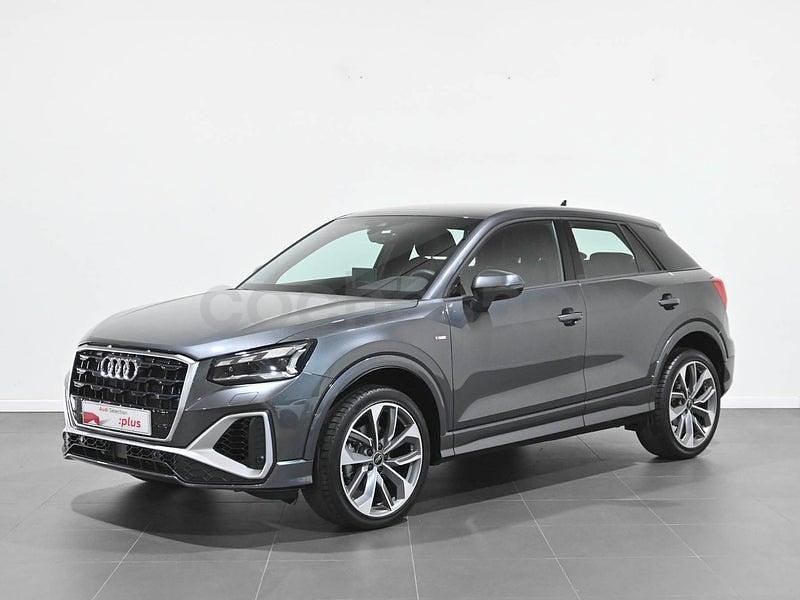 Usado Audi Q2 Ambiente 150 CV (110 kW) 2025 Gris SUV