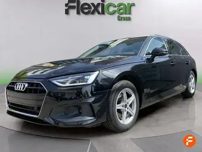 Usado Audi A4 Advanced Plus 163 HP (119 kW) 2023 Preto Carrinha