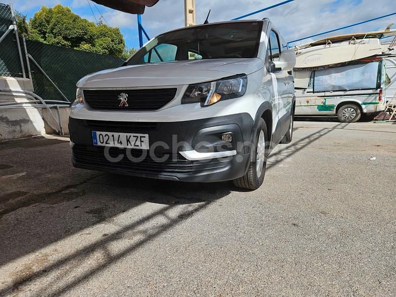 Usado Peugeot Rifter Allure 100 CV (73 kW) 2019 Blanco Monovolumen