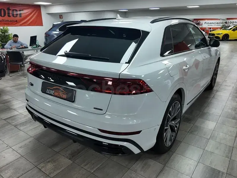 Usado Audi Q8 S-line plus 381 CV (280 kW) 2021 Blanco SUV