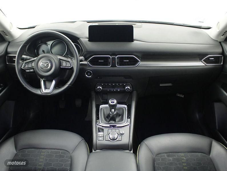 Usado Mazda CX-5 Newground 165 CV (121 kW) 2024 Beige SUV