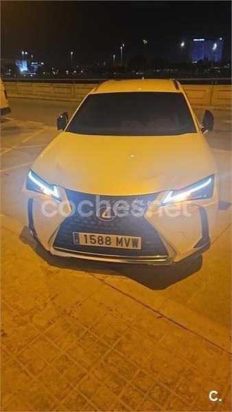 Usado Lexus UX 184 CV (135 kW) 2024 Blanco SUV