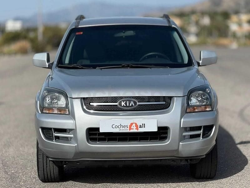 Usado Kia Sportage 140 CV (102 kW) 2008 Gris / plata SUV
