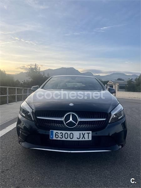 Usado Mercedes A180 122 CV (89 kW) 2017 Negro Berlina