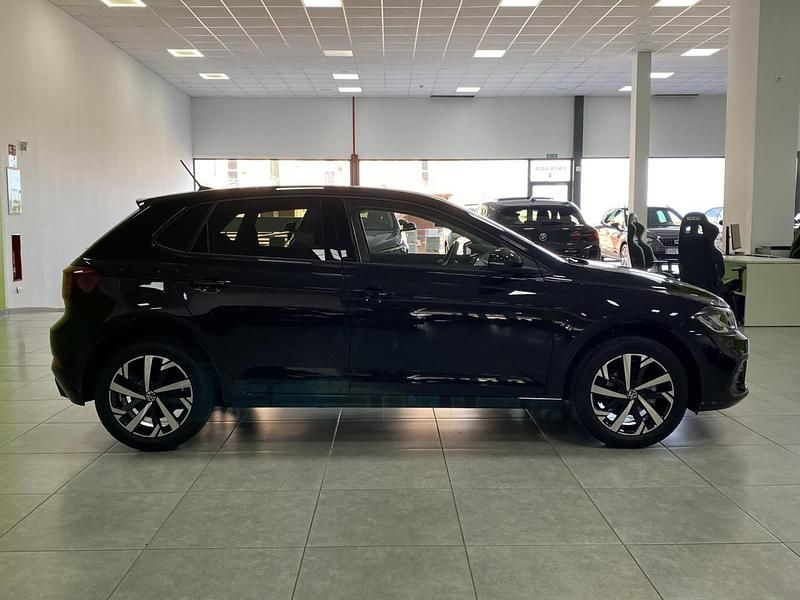 Usado VW Polo 95 CV (69 kW) 2025 Negro Utilitario