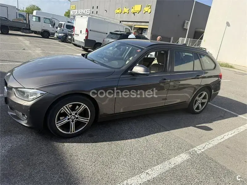 Begagnad BMW 320 184 HK (135 kW) 2013 Grå Kombi