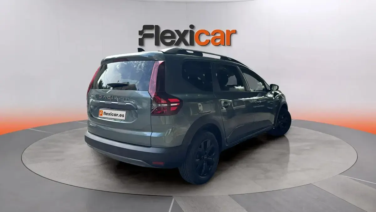 Usado Dacia Jogger Extreme 110 CV (80 kW) 2024 Gris Monovolumen