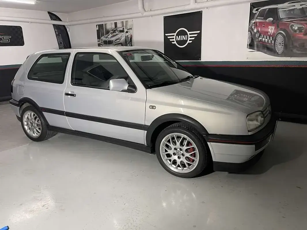 Occasion VW Golf III GTI 117 ch (86 kW) 1996 Gris Citadine