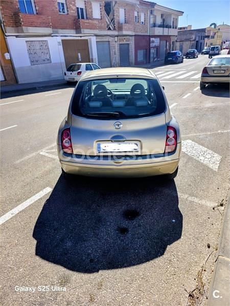 Usado Nissan Micra Visia 65 CV (47 kW) 2004 Beige Utilitario