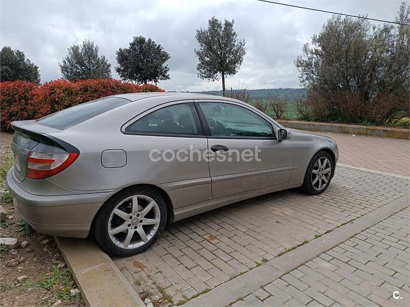 Gris / plata Usado 2006 Mercedes C220 Sport Edition Berlina | 6800 € (Precio justo) - Imagen 1/4