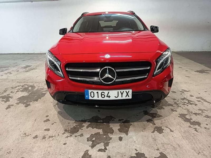 Usado Mercedes GLA200 Urban 136 CV (100 kW) 2017 Rojo SUV