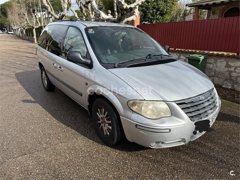 Usado Chrysler Voyager 143 CV (105 kW) 2007 Gris / plata Monovolumen