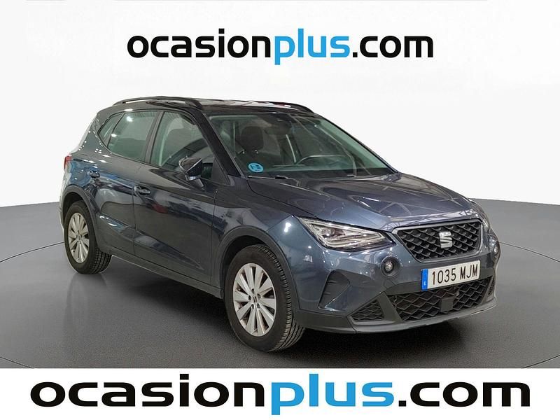 Usado Seat Arona Style 110 HP (80 kW) 2023 Cinzento SUV