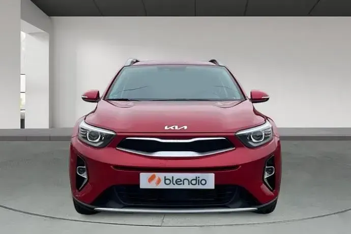 Usado Kia Stonic 84 CV (61 kW) 2023 Rojo SUV