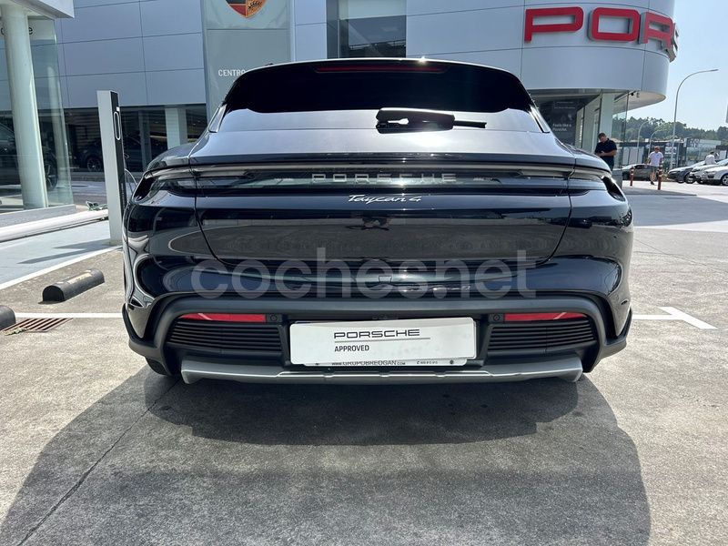 Usado Porsche Taycan Cross Turismo 350 kW (476 CV) 2024 Negro jet metalizado Berlina