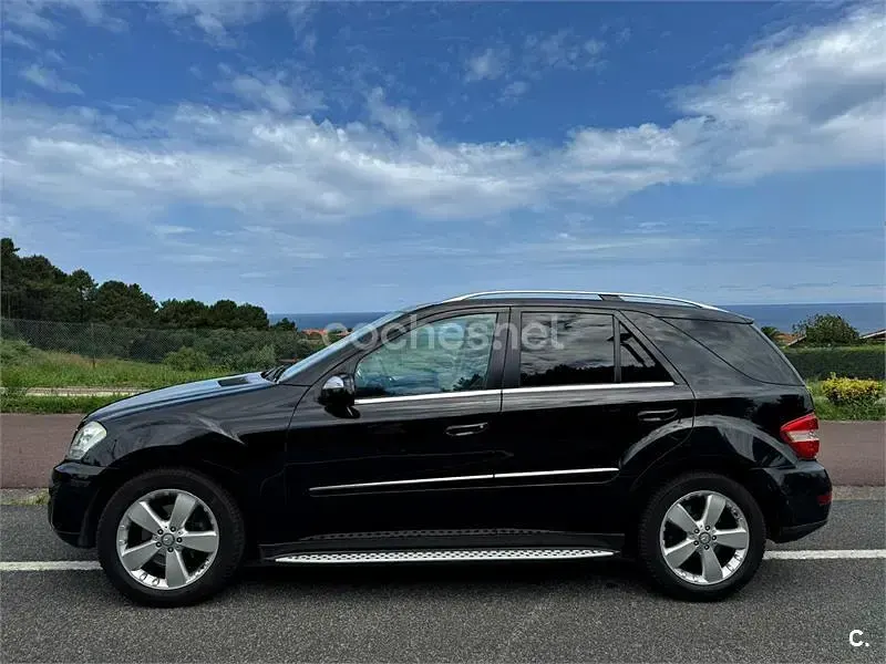 Usado Mercedes ML320 224 CV (164 kW) 2008 Negro SUV