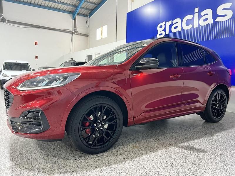 Usado Ford Kuga ST-Line X 225 CV (165 kW) 2022 Rojo SUV