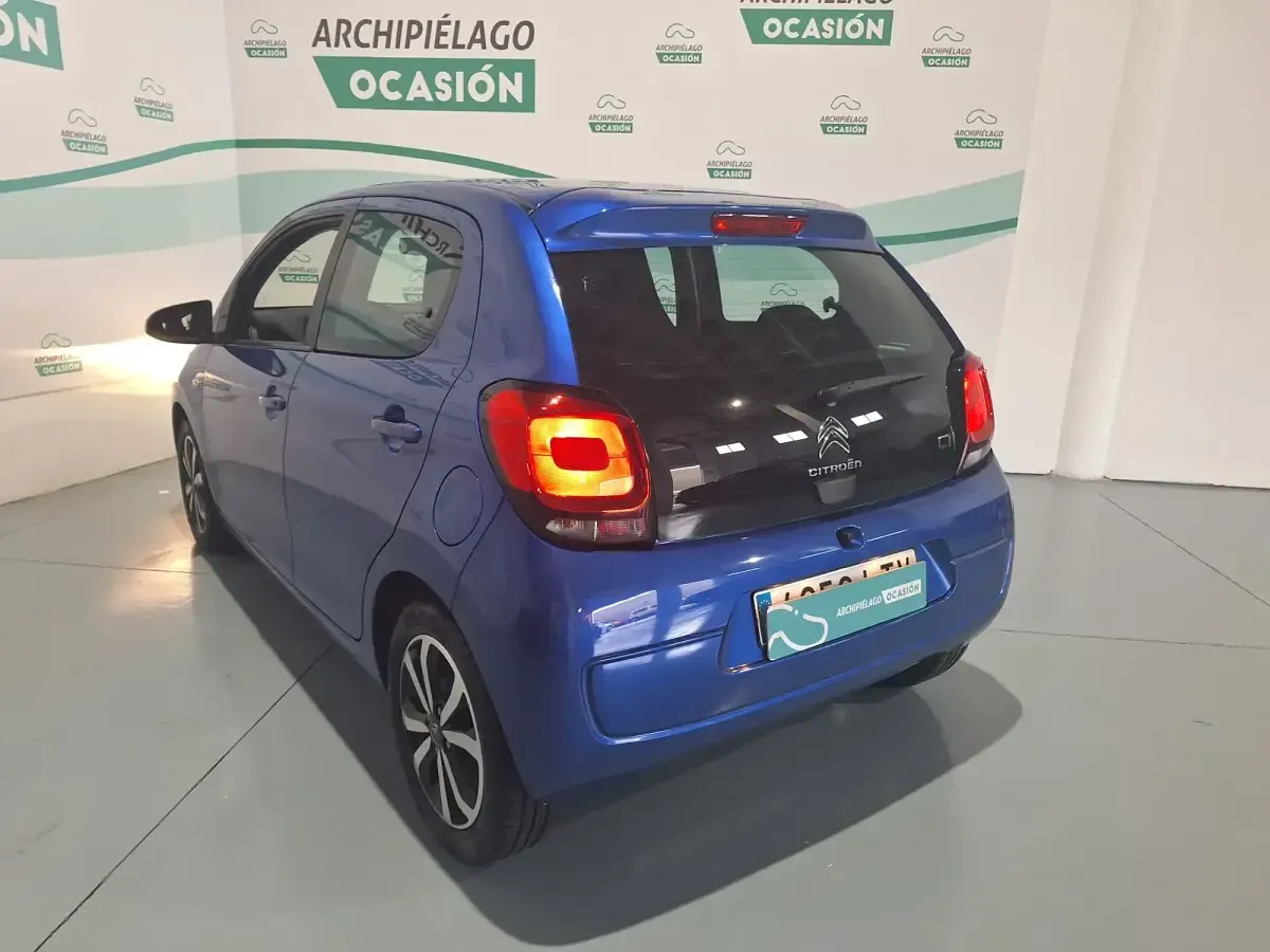 Usado Citroën C1 Shine 72 CV (52 kW) 2021 Azul Utilitario