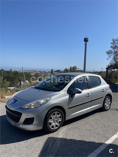 Gris / plata Usado 2010 Peugeot 207 Berlina | 4800 € (Precio justo) - Imagen 1/4
