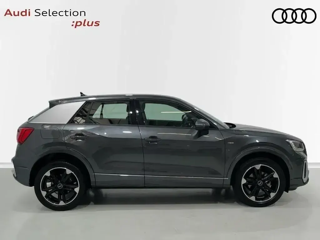 Usado Audi Q2 S-Line 150 CV (110 kW) 2022 Gris SUV