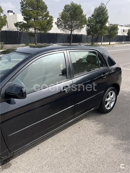 Usado Toyota Corolla Terra 116 CV (85 kW) 2005 Negro Berlina