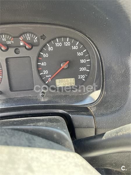Usado VW Golf IV Conceptline 90 CV (66 kW) 2000 Blanco Berlina