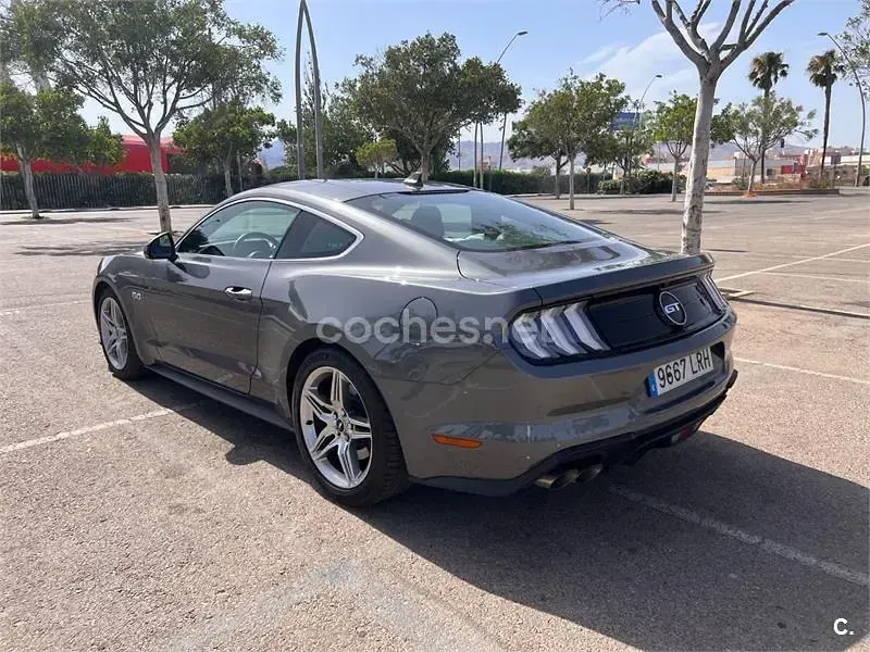 Usado Ford Mustang GT 450 CV (330 kW) 2021 Gris / plata Coupe