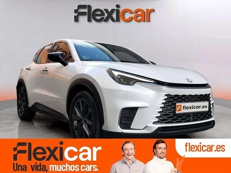 Usado Lexus LBX 136 CV (100 kW) 2024 Blanco SUV