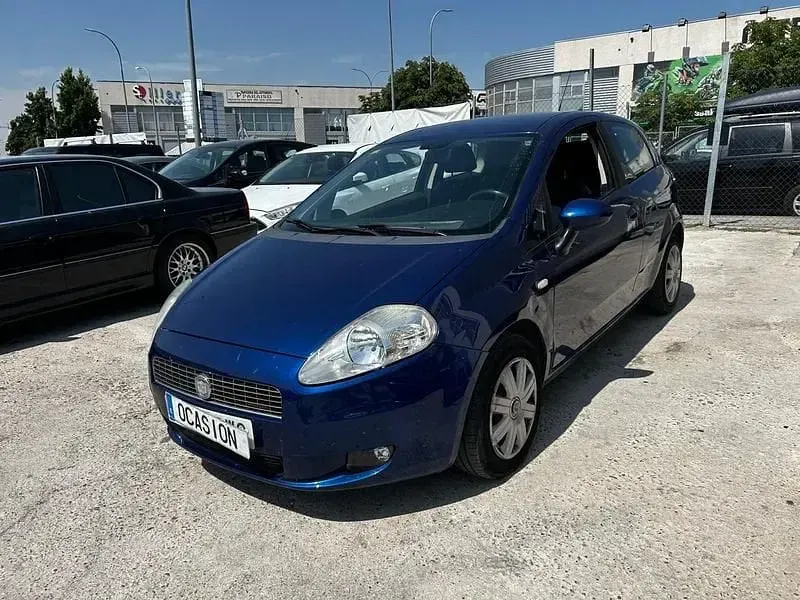 Usado Fiat Punto Classica 70 CV (51 kW) 2006 Azul Utilitario