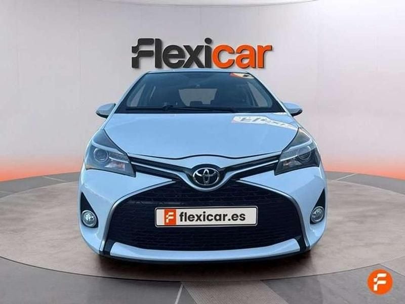 Usado Toyota Yaris Active 99 CV (72 kW) 2016 Blanco Utilitario