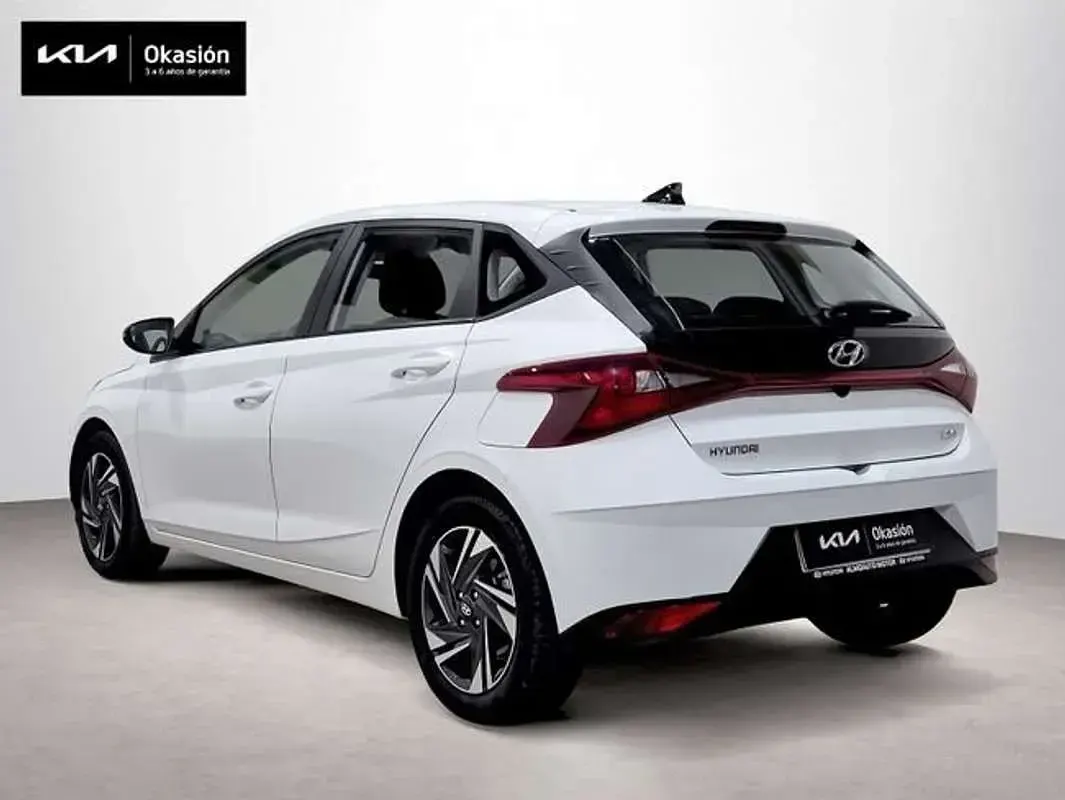 Usado Hyundai i20 101 CV (74 kW) 2023 Blanco Utilitario