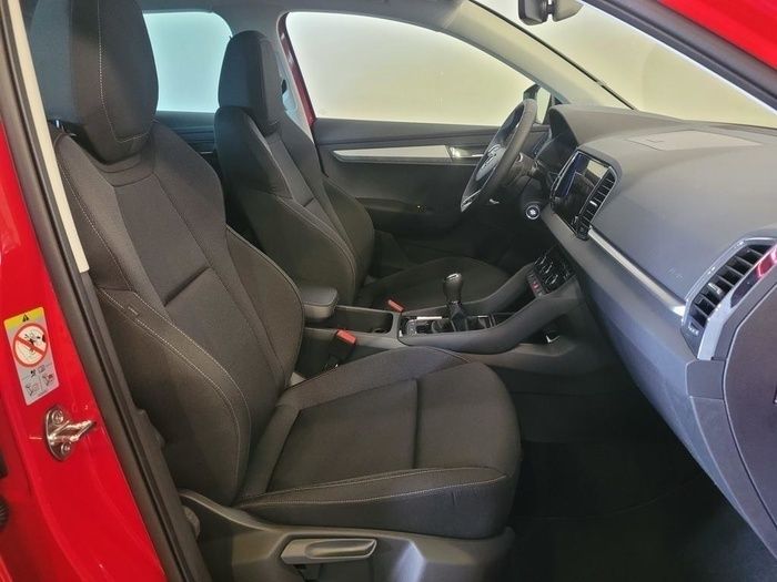 Usado Skoda Karoq Ambition 150 CV (110 kW) 2023 Rojo SUV