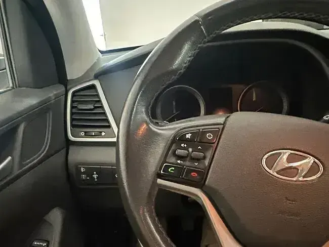 Usado Hyundai Tucson 115 CV (84 kW) 2019 Blanco SUV