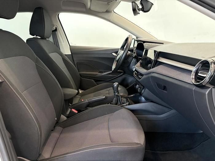 Usado Skoda Fabia Selection 95 CV (69 kW) 2024 Blanco Utilitario