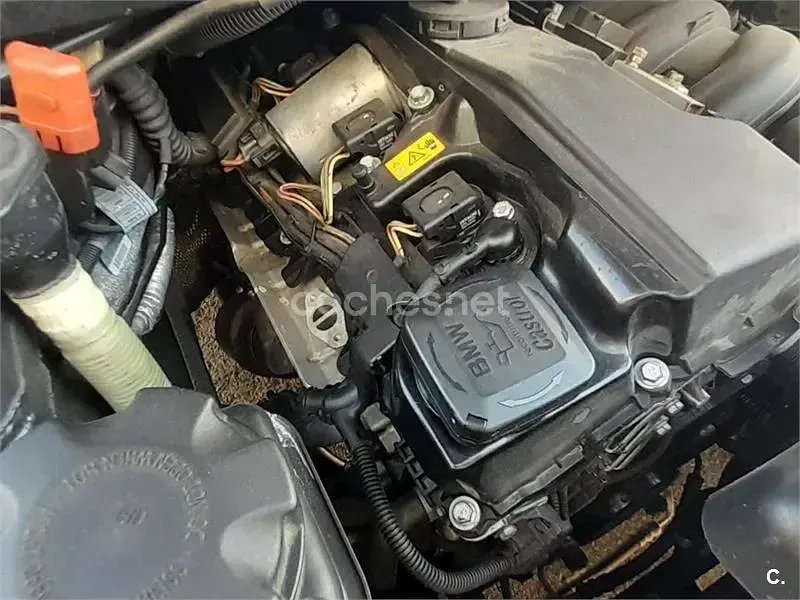 Usado BMW 118 129 CV (94 kW) 2006 Gris / plata Utilitario