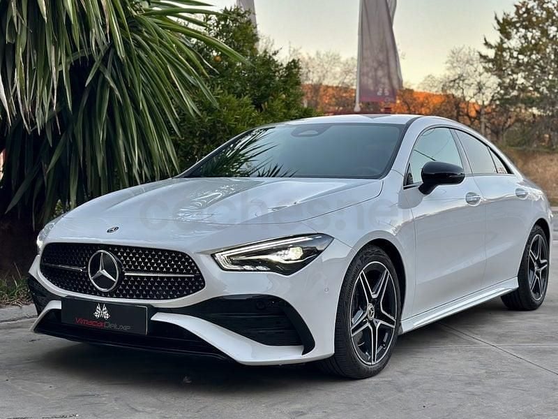 Usado Mercedes CLA220 190 CV (139 kW) 2025 Blanco Berlina