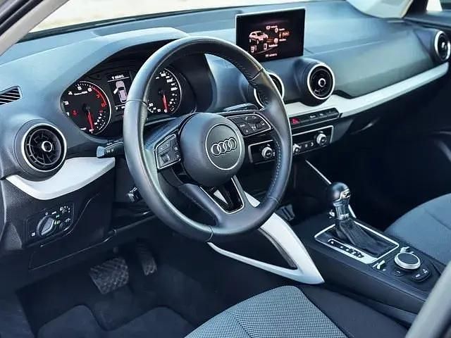 Usado Audi Q2 Design 151 HP (111 kW) 2019 Cinzento SUV
