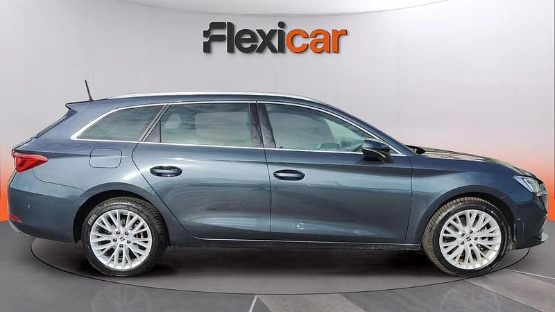 Usado Seat Leon Reference 90 CV (66 kW) 2021 Gris Utilitario