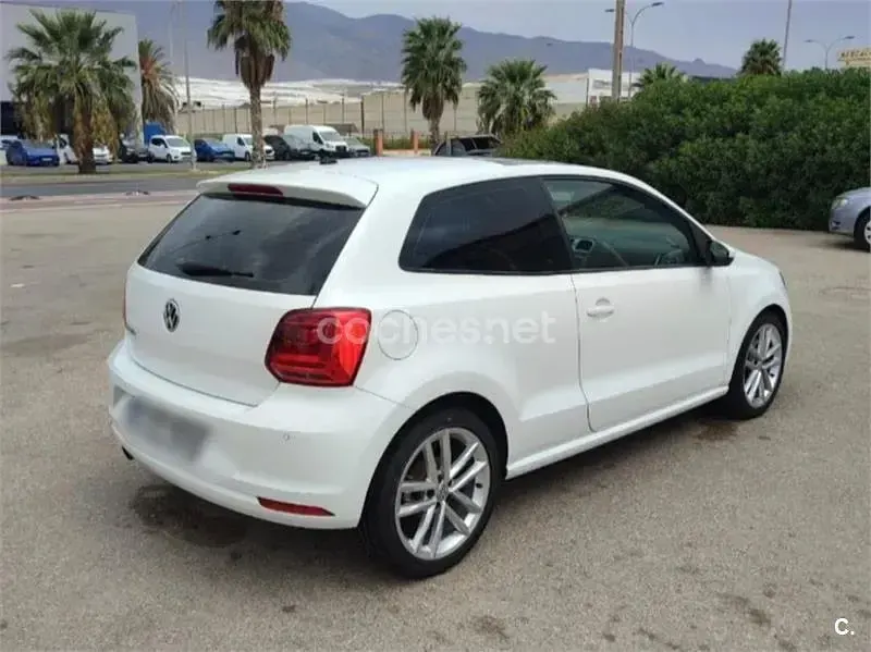 Usado VW Polo Sportline 110 CV (80 kW) 2014 Blanco Berlina