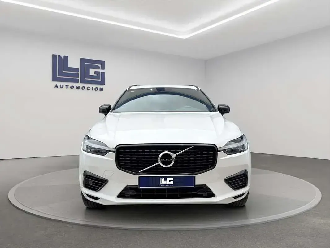 Usado Volvo XC60 R-Design 351 CV (258 kW) 2021 Blanco SUV
