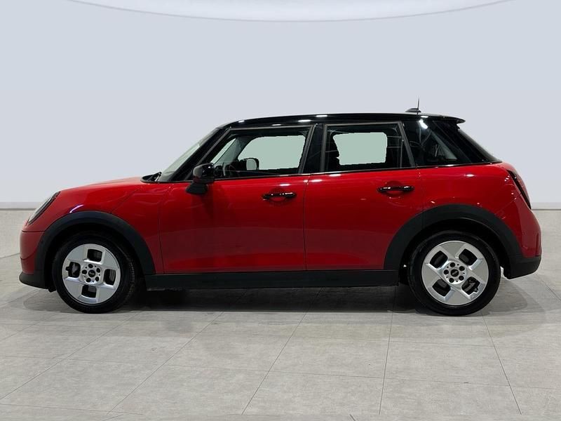 Usado Mini Cooper 114 kW (156 CV) 2025 Rojo Utilitario