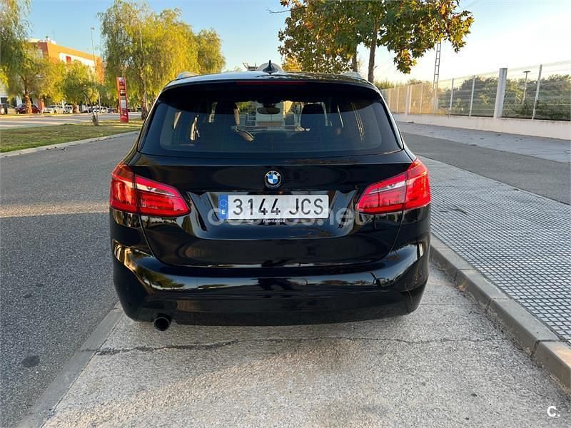 Usado BMW 218 Sport Line 150 CV (110 kW) 2015 Negro Familiar