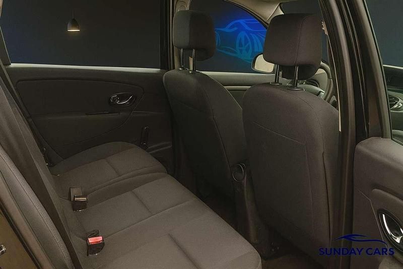 Usado Renault Scénic III Dynamique 110 CV (80 kW) 2013 Negro Monovolumen