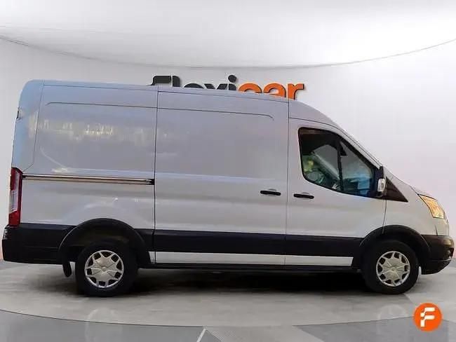 Usado Ford Transit 131 HP (96 kW) 2017 Branco Sedan
