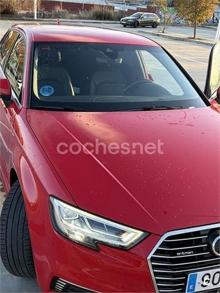 Usado Audi A3 e-tron Sport 150 kW (204 CV) 2018 Rojo Utilitario