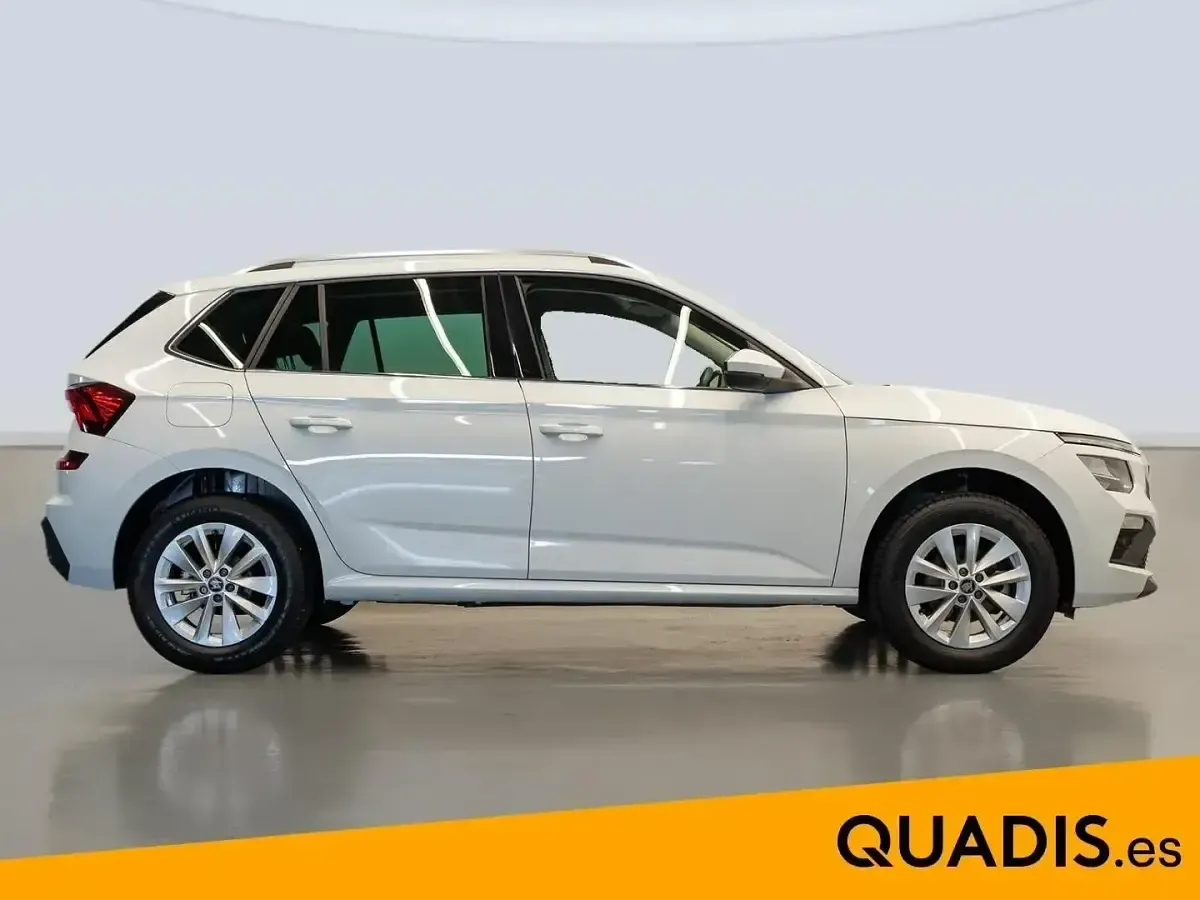 Usado Skoda Kamiq Selection 115 CV (84 kW) 2025 Blanco SUV