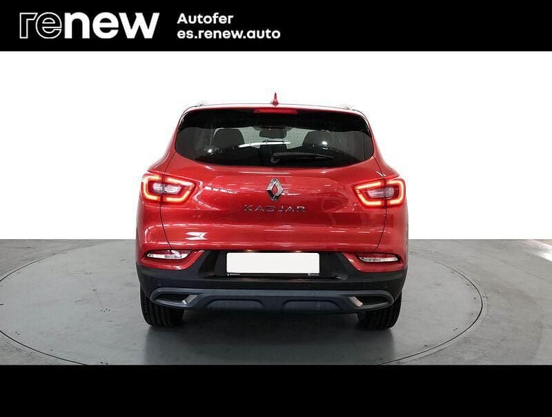 Usado Renault Kadjar Zen 140 CV (102 kW) 2022 Rojo SUV