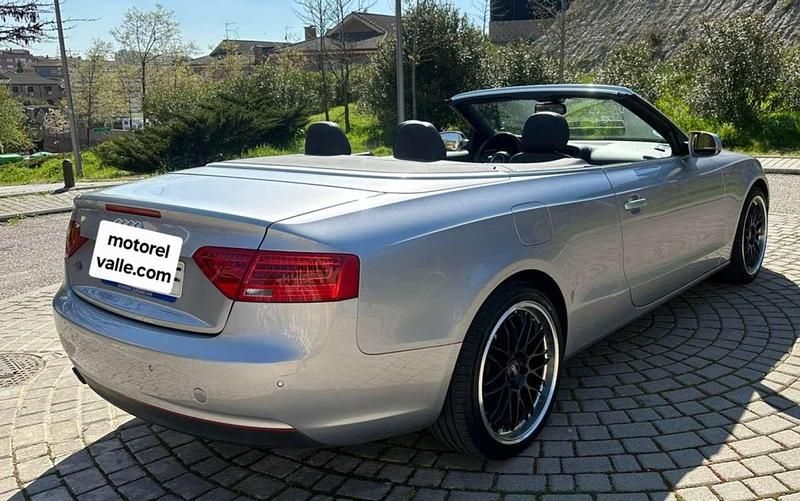 Usado Audi A5 Cabriolet S-Line 190 CV (139 kW) 2015 Gris Descapotable