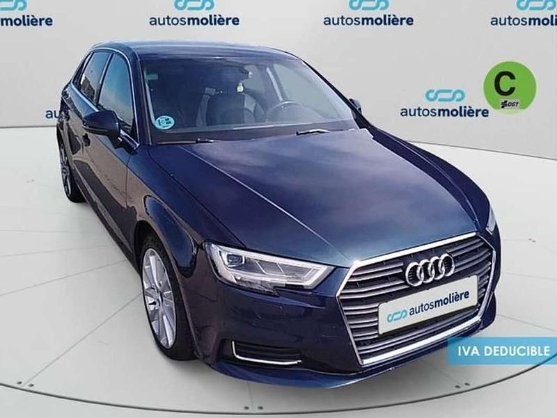 Usado Audi A3 Sportback Design 116 CV (85 kW) 2019 Azul Utilitario