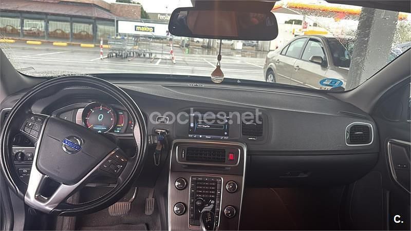 Usado Volvo V60 285 CV (209 kW) 2013 Negro Familiar